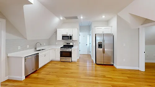 60 Gordon St #3A Photo 1