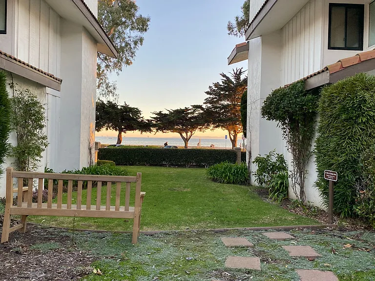 659 Del Parque Dr #B — Photo 23