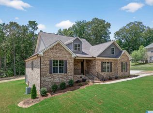 105 Meadow Creek Rd, Glencoe, AL 35905