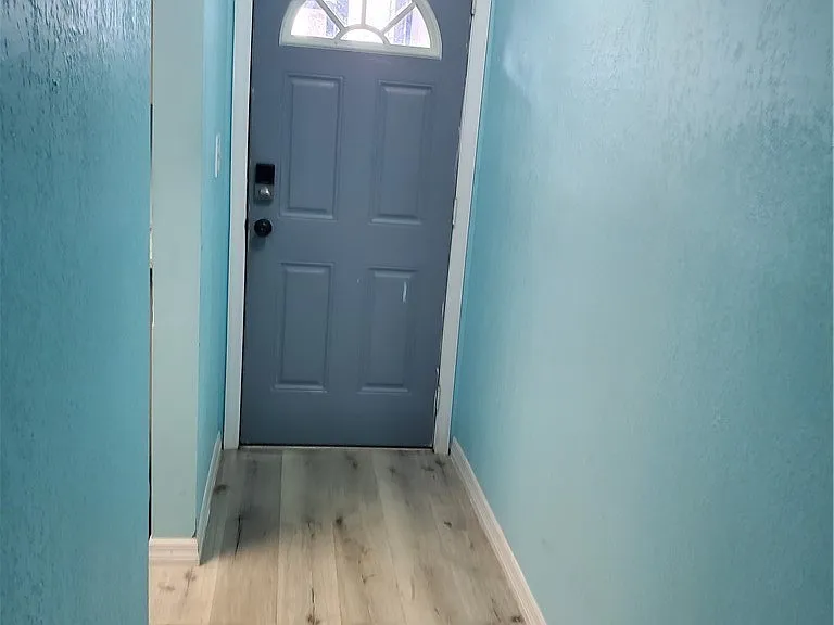 1055 Palm Ave #214 — Photo 5