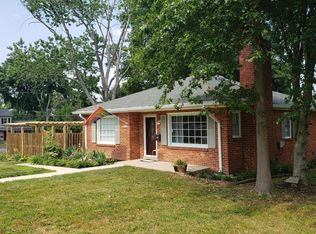 6607 Oak Dr, Alexandria, VA 22306