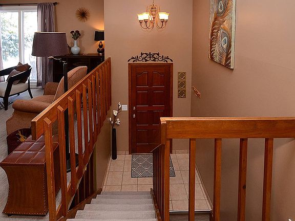 4th image of 3711 Lookingglass Dr