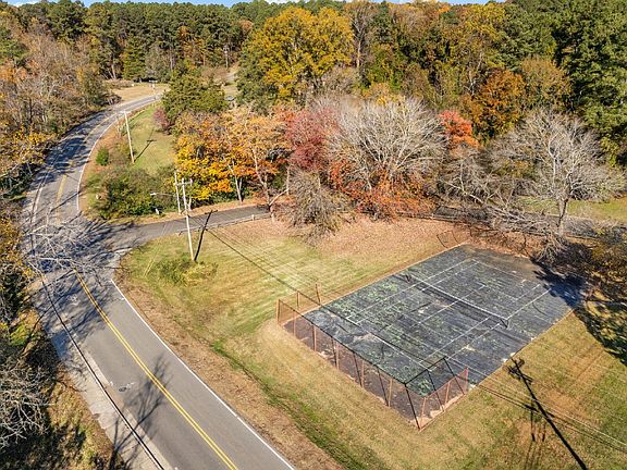 3rd image of 500 Umstead Dr #103E