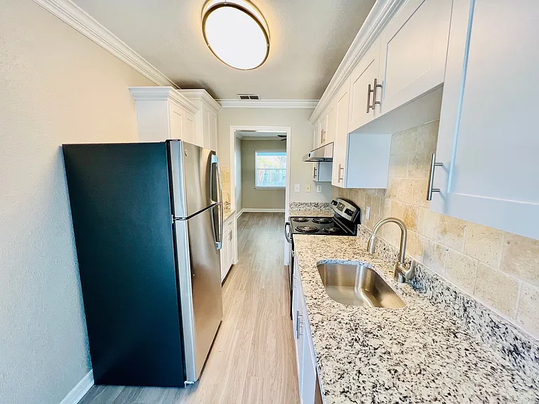 10814 Navajo Dr — Photo 4