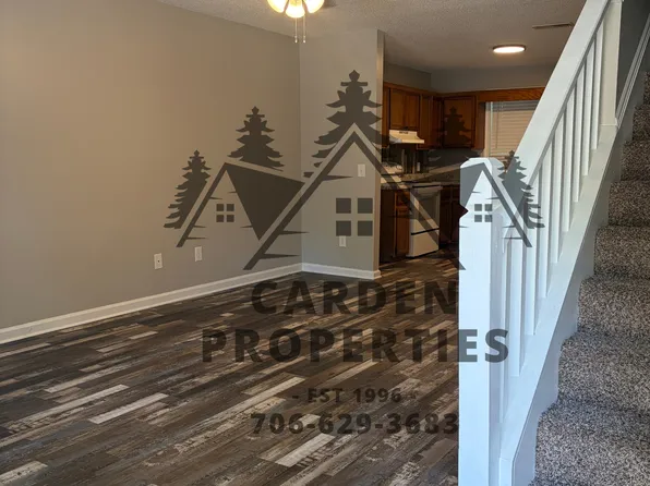 240 Meadowbrook Rd, Calhoun, GA 30701