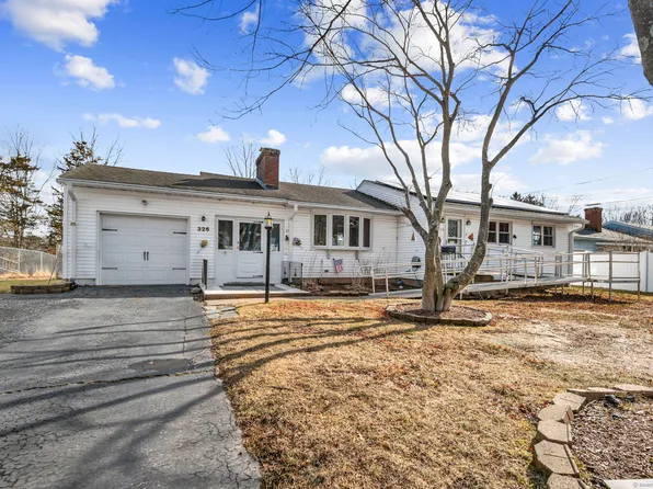 326 Barbara Road, Middletown, CT 06457