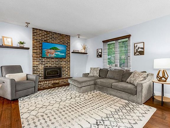 2nd image of 2321 W 48th St