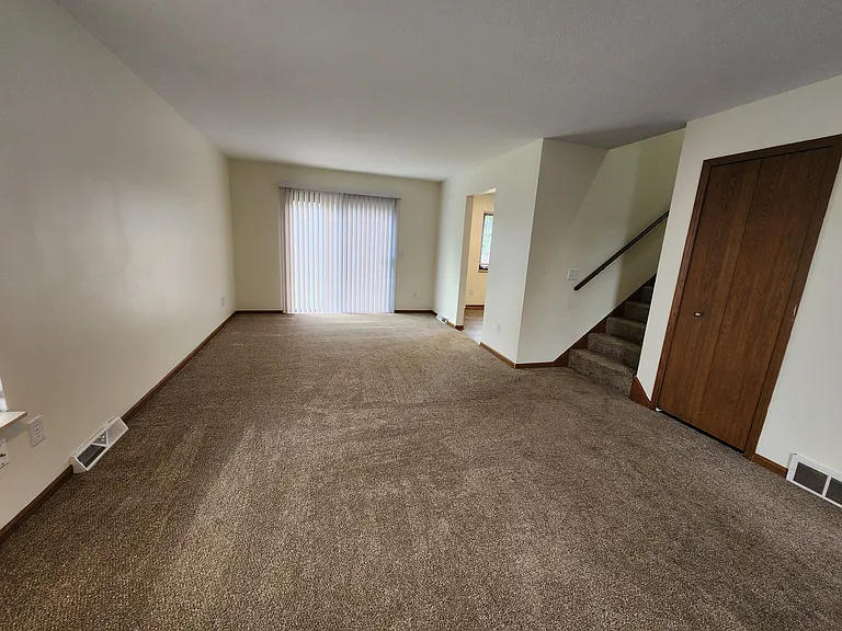 1146 Country Creek Ln — Photo 3