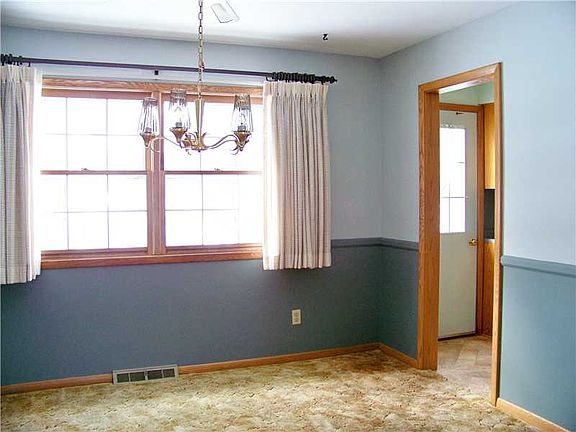 3rd image of 5306 Woodward Dr