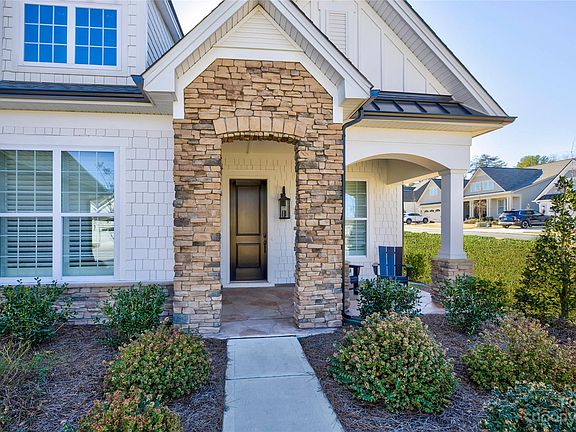 3rd image of 82225 Standing Oak Dr