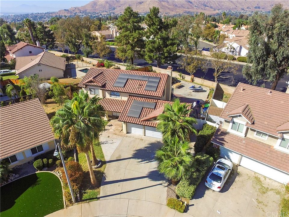 1st image of 24079 Canyon Woods Cir