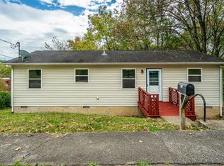 103 Mayfair Ln, Oak Ridge, TN 37830