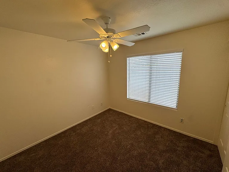 1225 W Darrel Rd — Photo 20