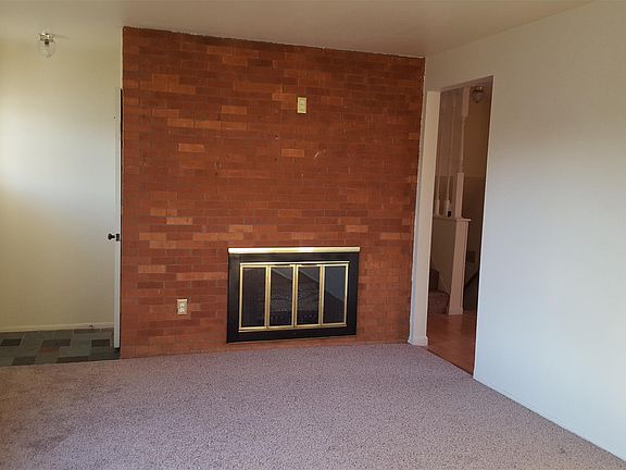 5th image of 34600 Blackfoot St