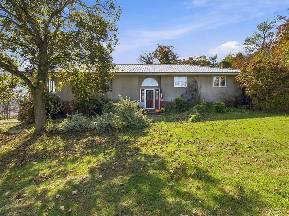 1734 Wallace Rd, Piffard, NY 14533