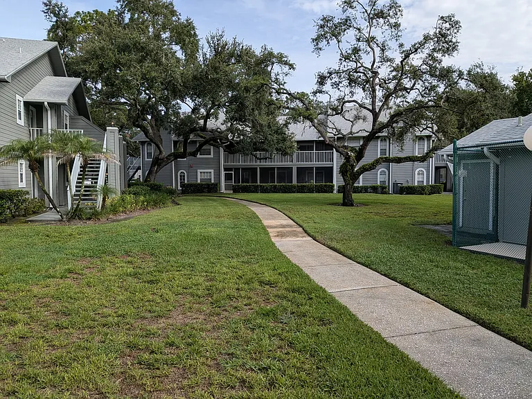 6004 Laketree Ln #G — Photo 14