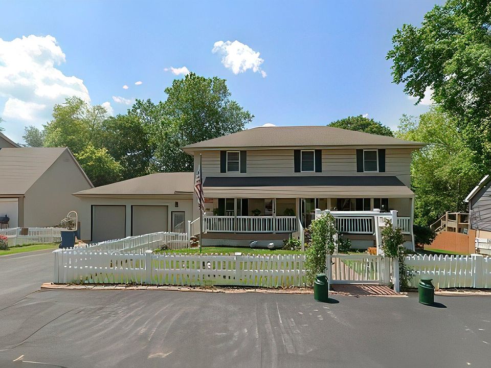 1st image of 1502 E Sycamore Street