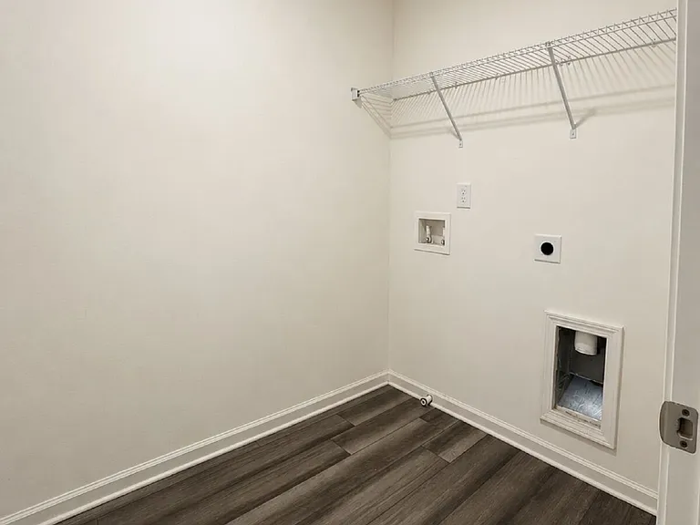 132 Verona Dr NW — Photo 32