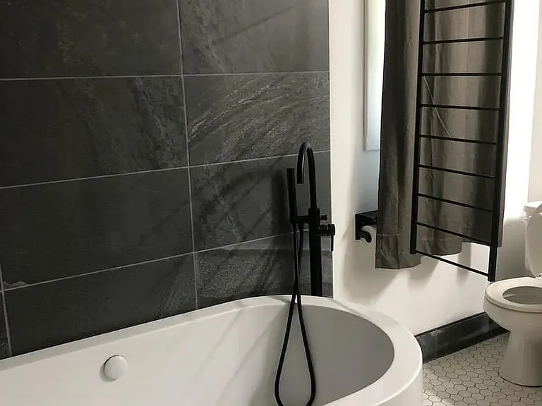 612 W Nocturne Dr — Photo 2