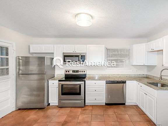3rd image of 5009 Teal Ave