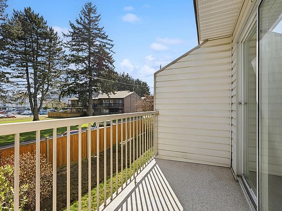 5th image of 5904 Vedder Rd #28
