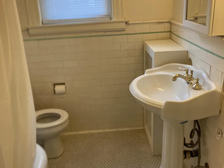 126 Elton St #2 — Photo 4