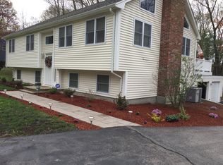 30 Roger Belanger Dr, Bellingham, MA 02019