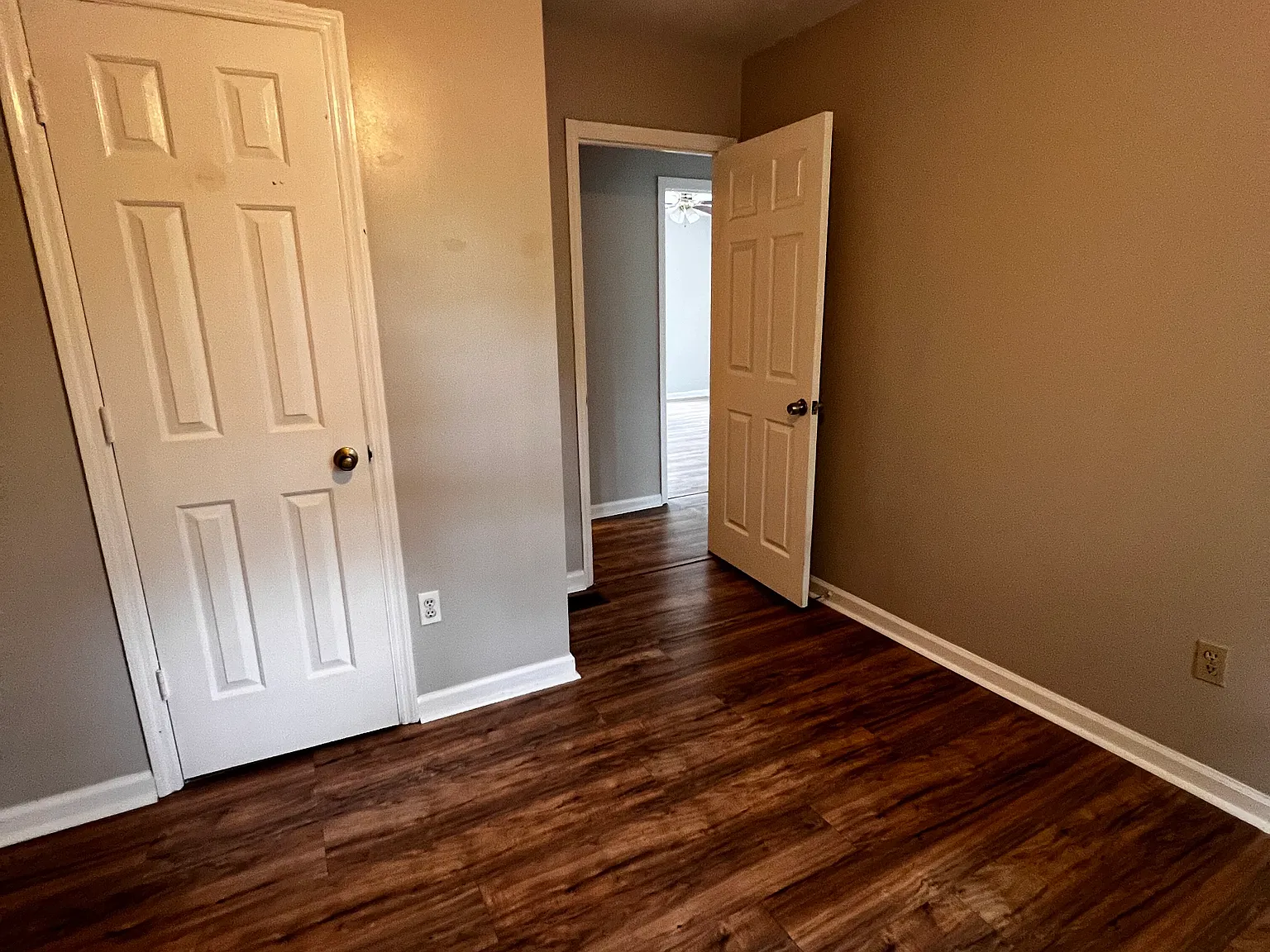 3 bed, 2.5 bath, 1290 sqft, $1,900 — Photo 4
