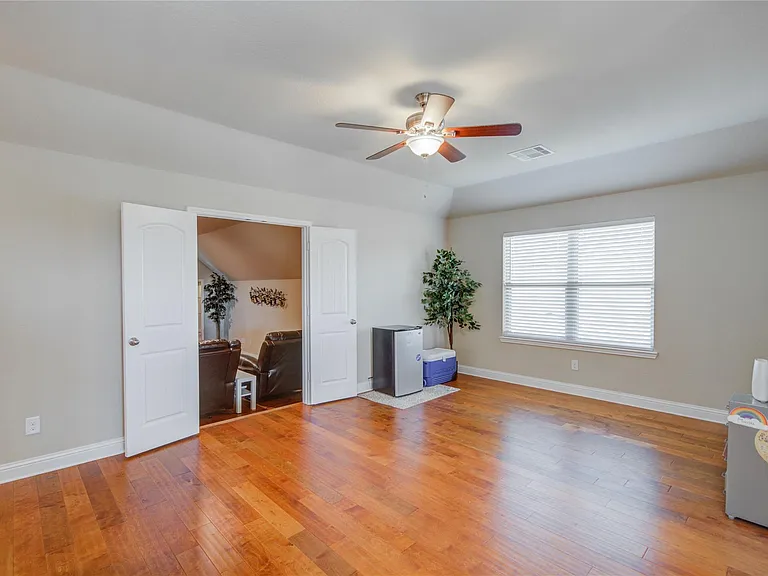 12902 Oak Falls Dr — Photo 38