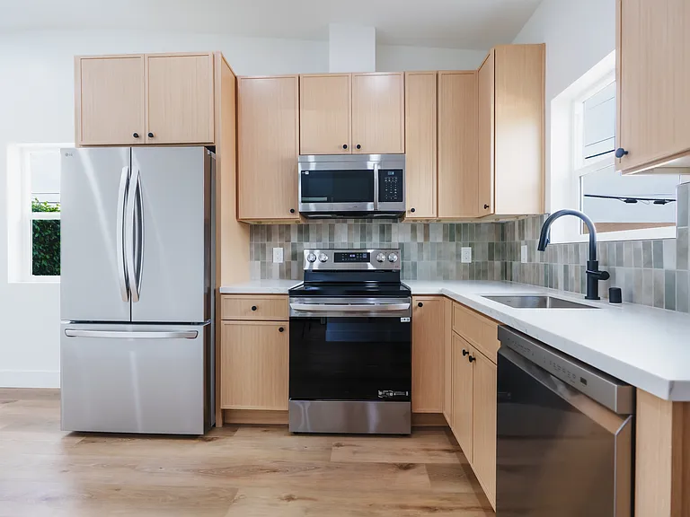 6511 Estrella Ave — Photo 24