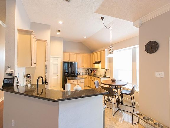 5th image of 1332 Wentworth Dr