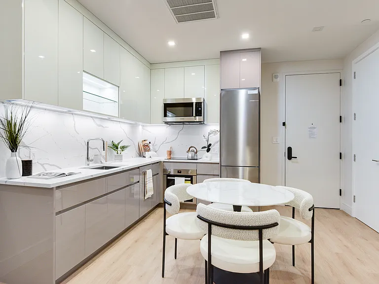4519 Davis St #11D — Photo 3