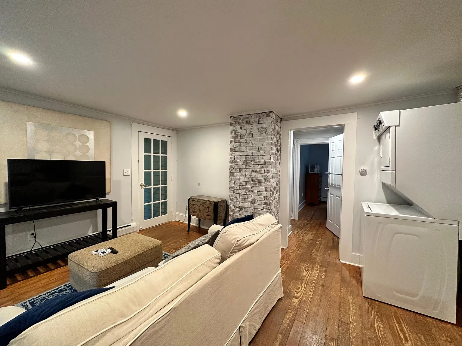 2 bed, $2,000 — Photo 1