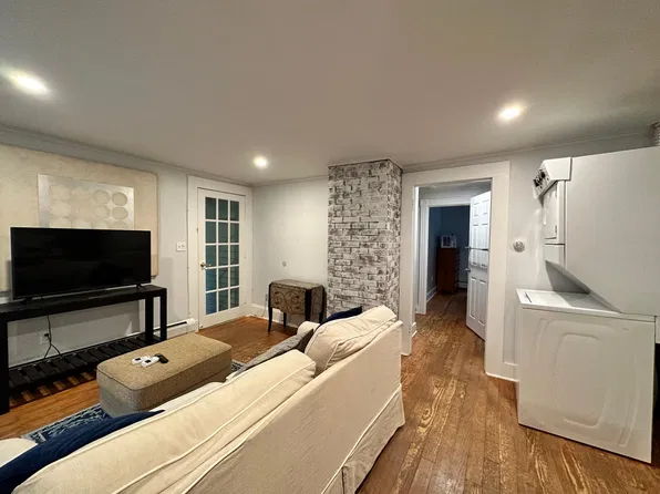 328 Park St #B, Great Barrington, MA 01230