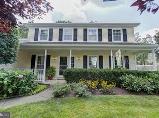 1125 Artic Quill Rd, Herndon, VA 20170