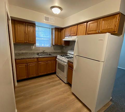 3rd image of 7840 Hasbrook Ave #A-7