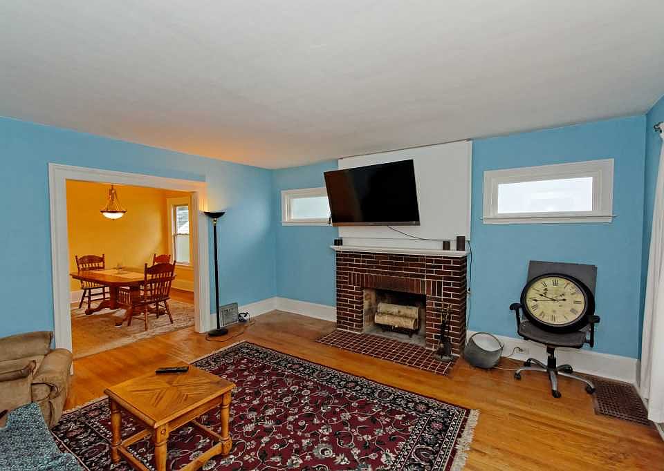 2nd image of 24 Euclid Ave