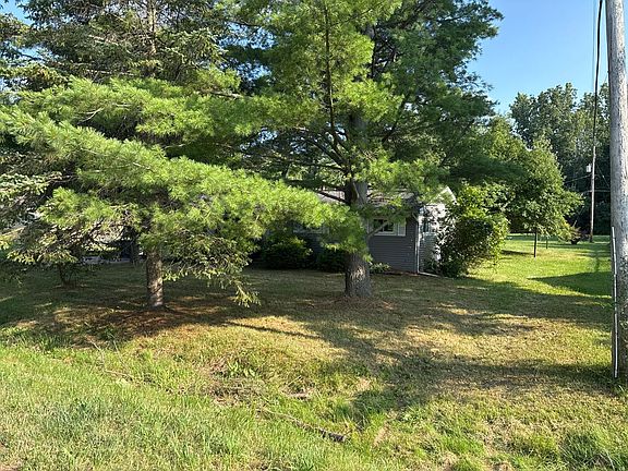 2nd image of 1017 W Marsh Rd