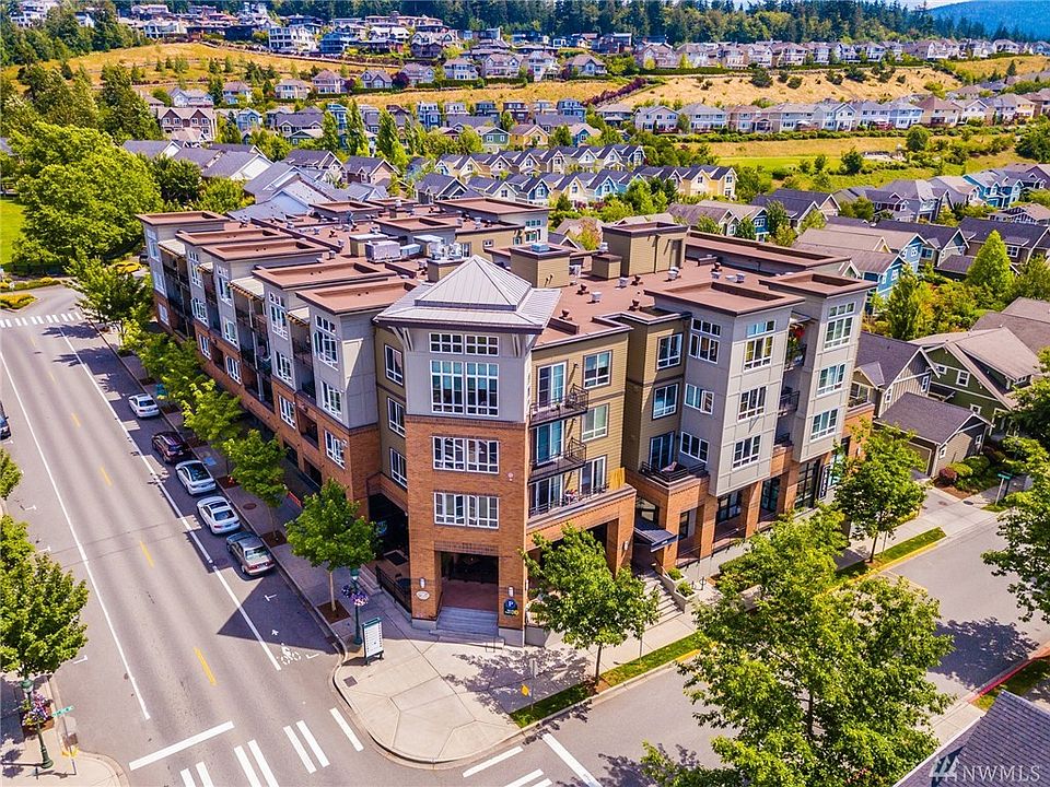 1st image of 1840 25th Ave NE APT 408