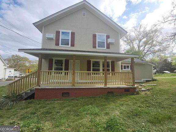 3rd image of 3406 Maple Rd SE