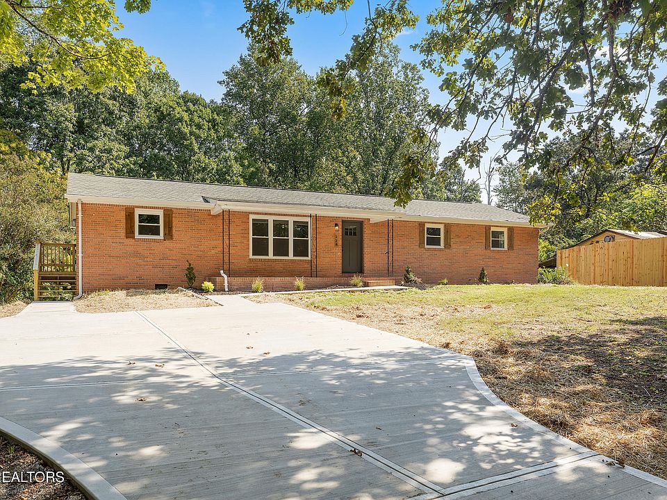 1st image of 128 Edgewood Heights Ln
