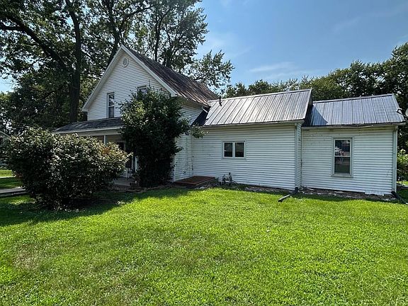 3rd image of 383 Main St