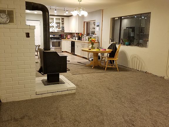 Upstairs Living Room 