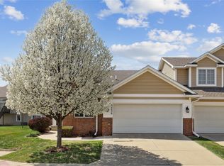 4236 153rd St, Urbandale, IA 50323