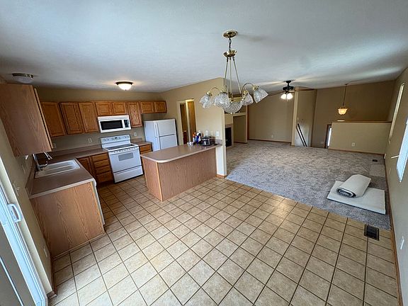 5th image of 6834 Whitewater Ln