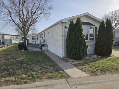 8 Durwood Ln, Hastings, NE, 68901