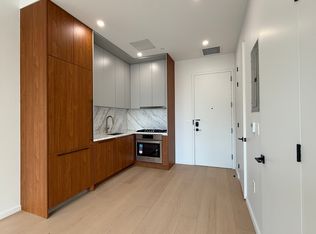 31-16 21st St #3E, Astoria, NY 11106