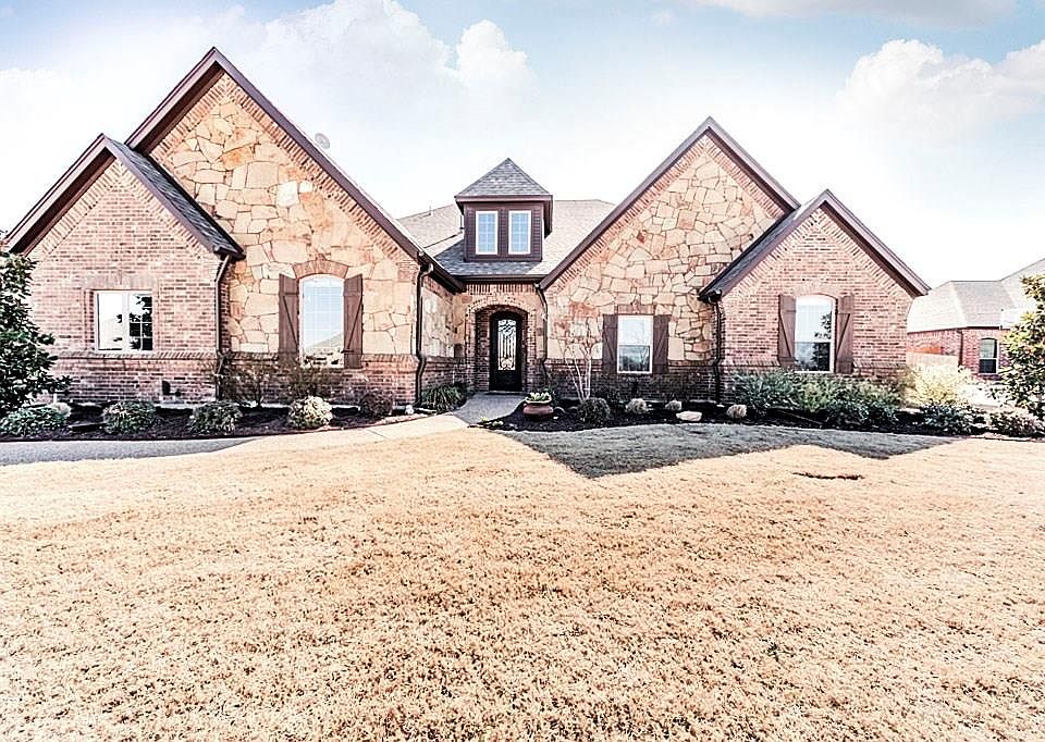 1st image of 1217 Bluff Springs Dr