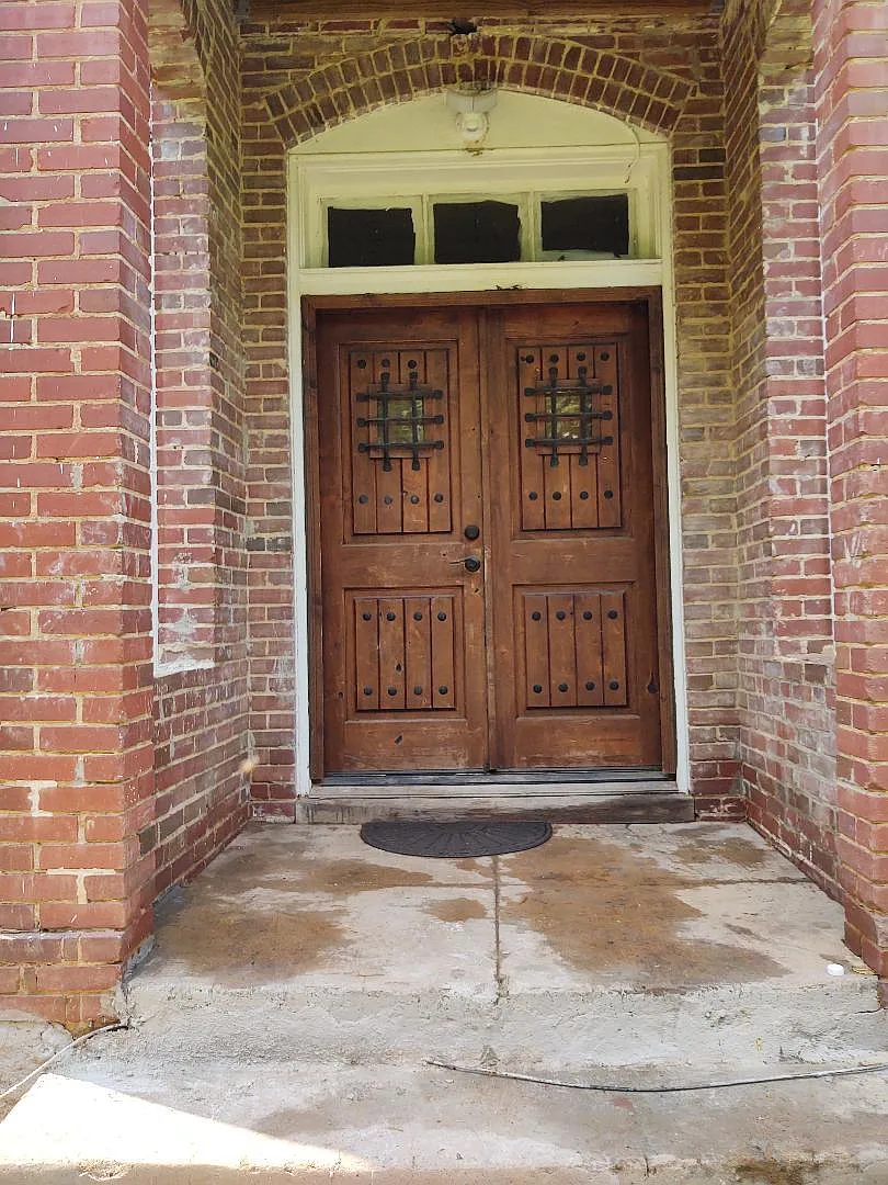 2 bed, 1.5 bath, 1300 sqft, $1,700 — Photo 4