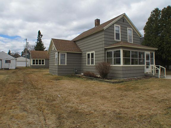 3rd image of 109 4th Ave S